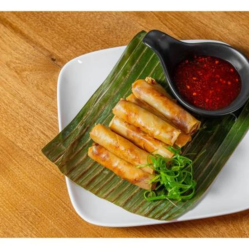 Fresh Lumpia Roll, unfried Filipino spring rolls wrapped with vegetables, at Byrne Eats, London, Ontario